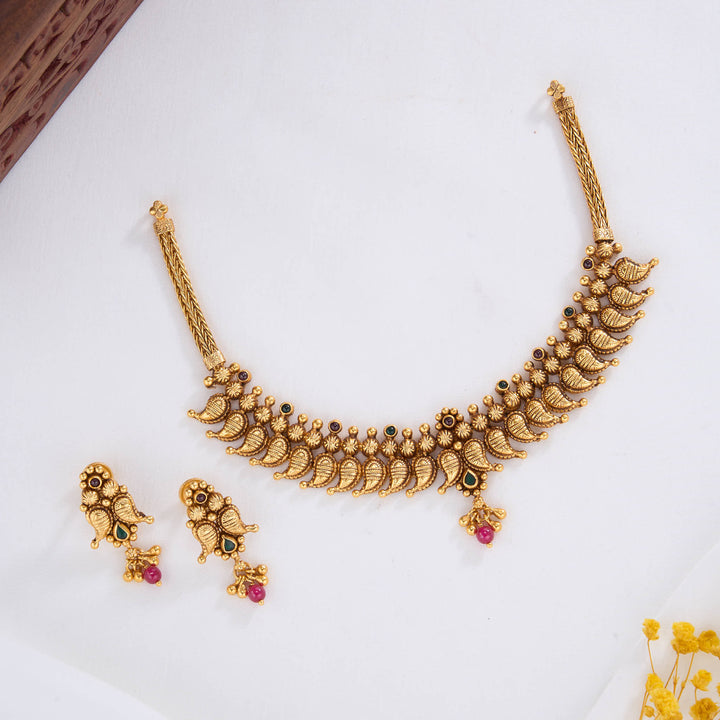 Yashikaa Nagas Short Necklace Set