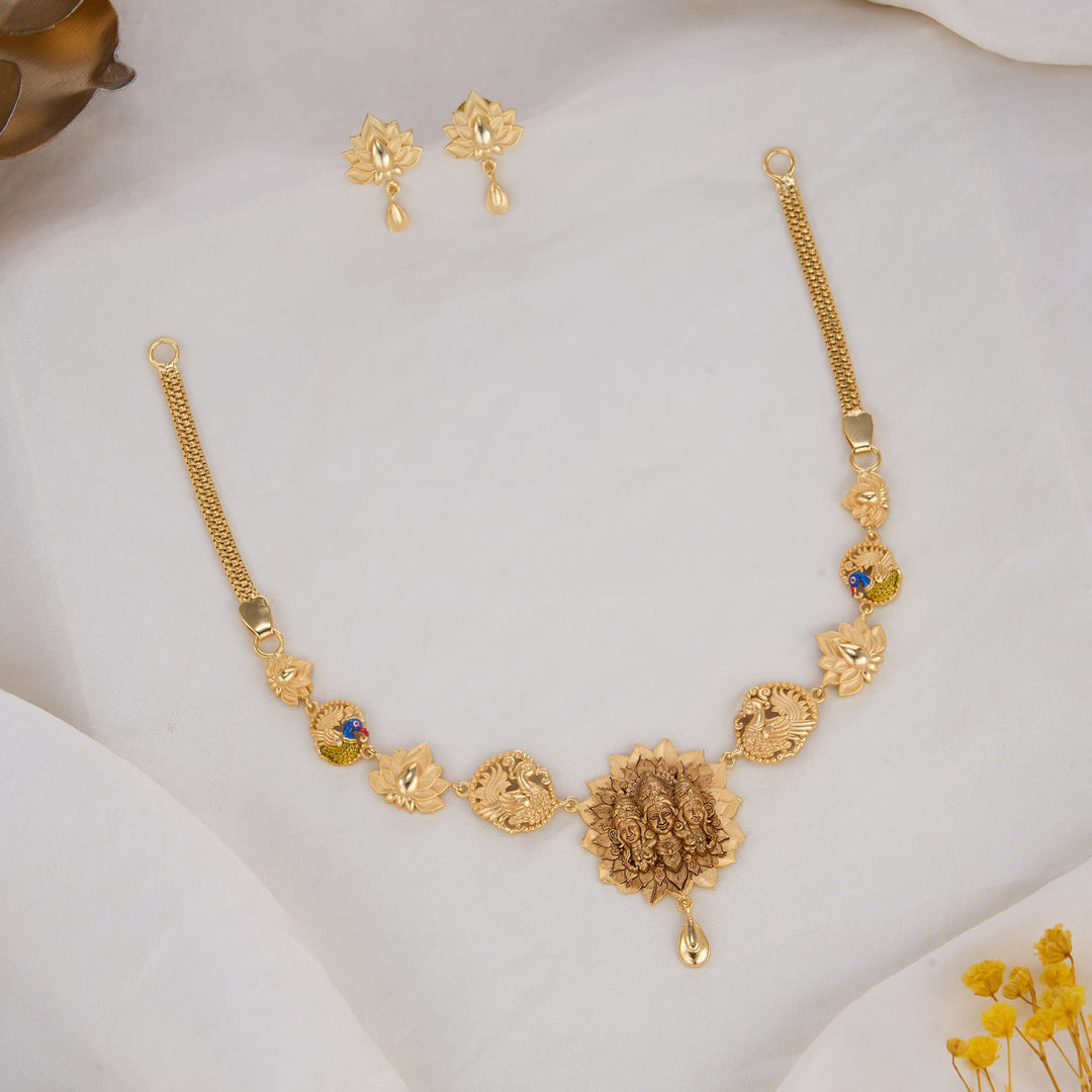 Dynamic 3D Nagas Short Necklace Set
