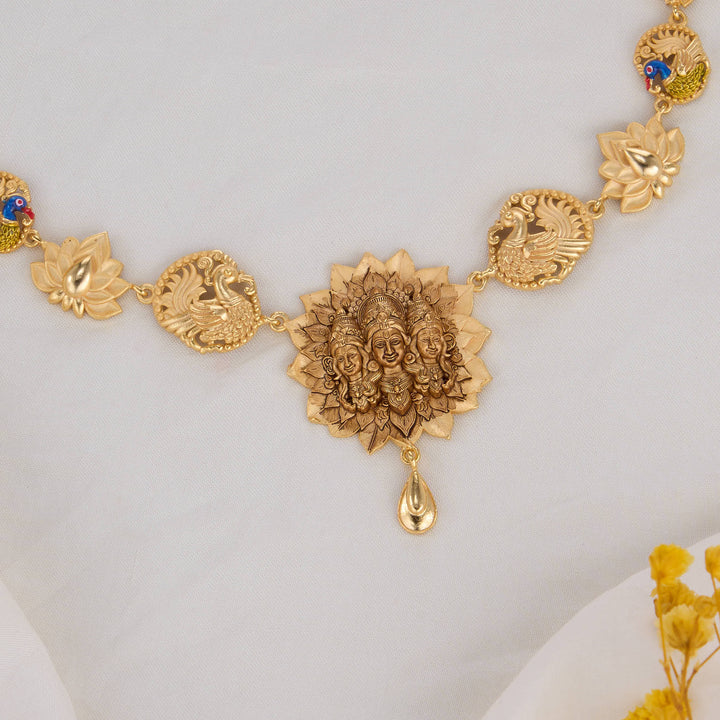 Dynamic 3D Nagas Short Necklace Set