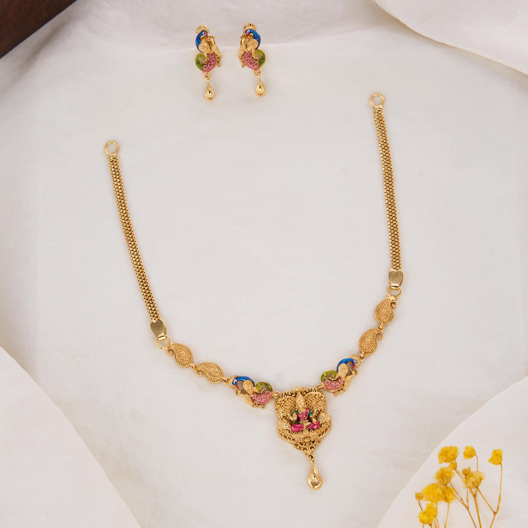 Glorious 3D Spl Short Necklace Set