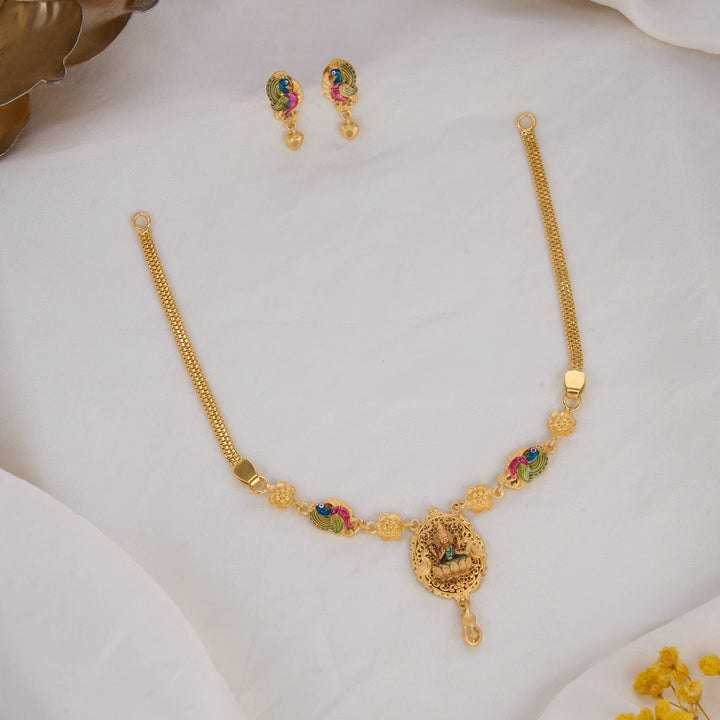 Vedhikaa 3D Spl Short Necklace Set