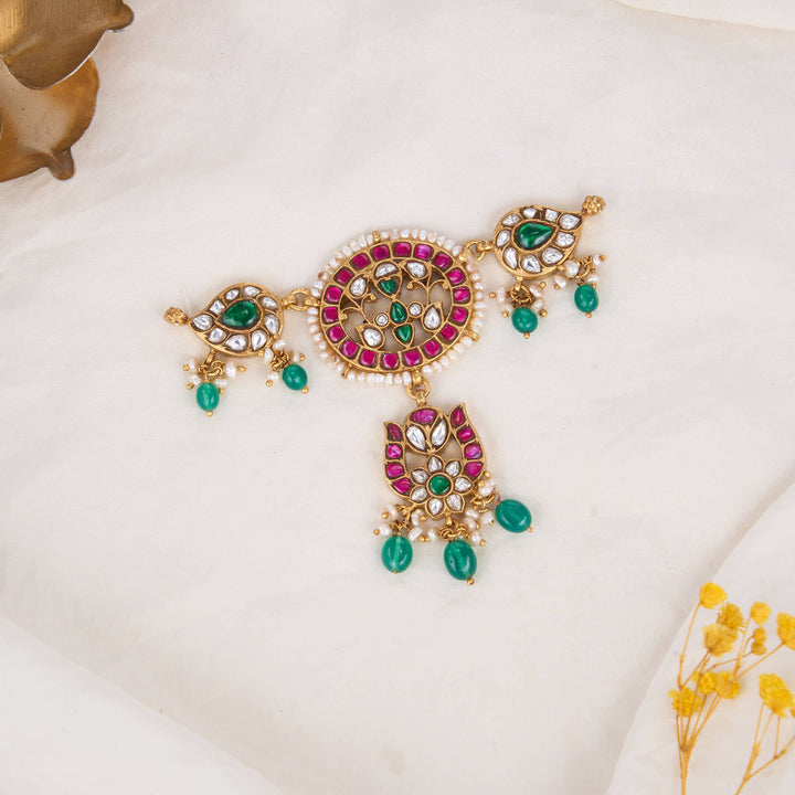 Chic Spark Kundan Choker