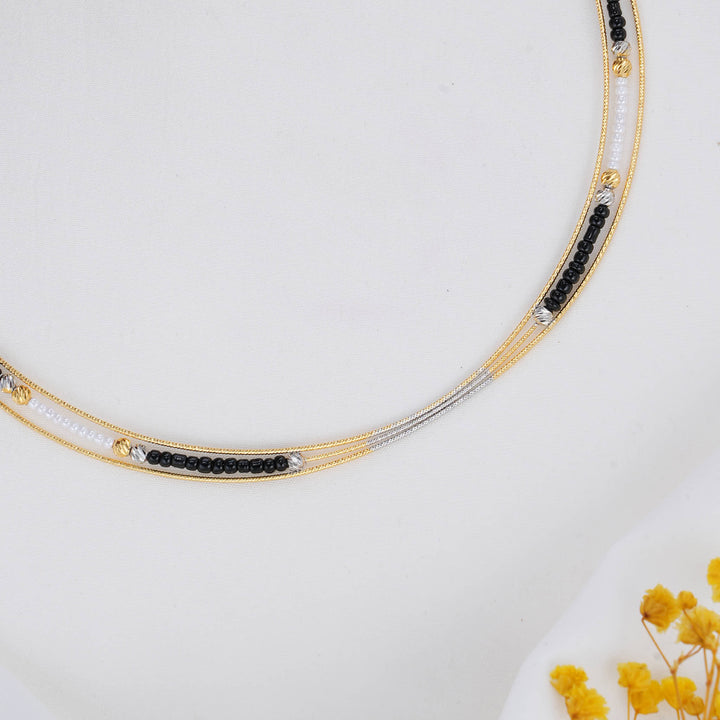 Vikaanyaa Hasli Necklace