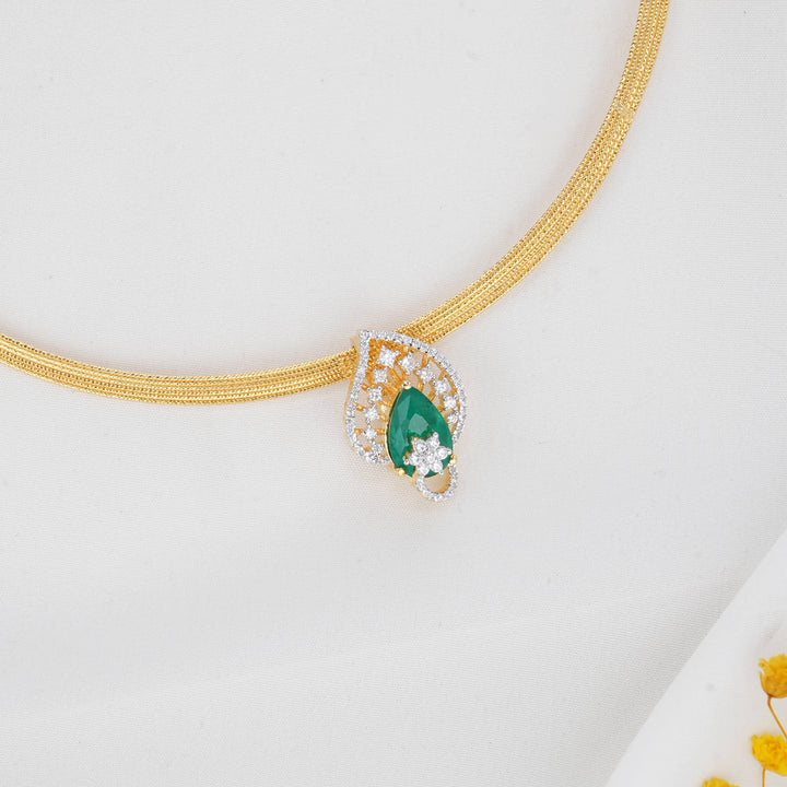 Briziyaa Hasli with Pendant Set
