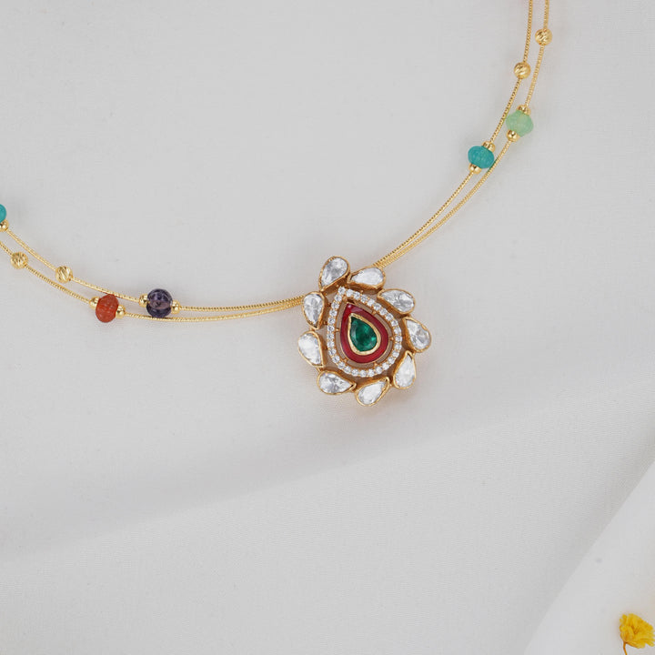 Chic Hasli with Pendant Set