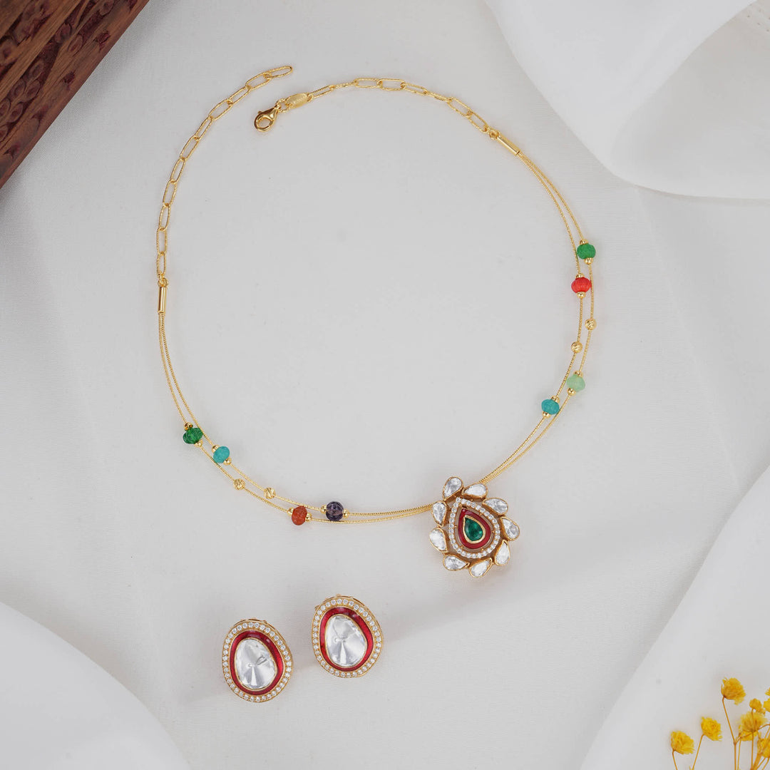 Chic Hasli with Pendant Set