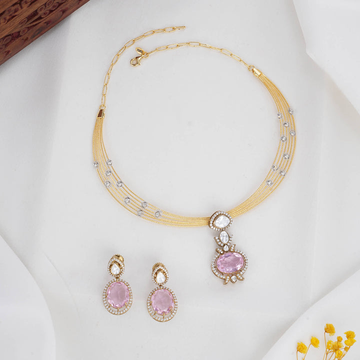 Maisha Hasli with Pendant Set