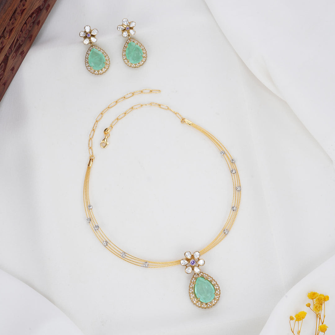 Glowing Hasli with Pendant Set