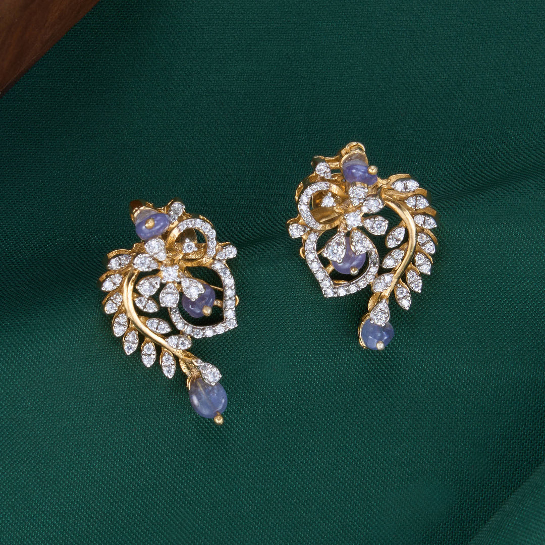 Eye-Catching Avikam Short Necklace Set