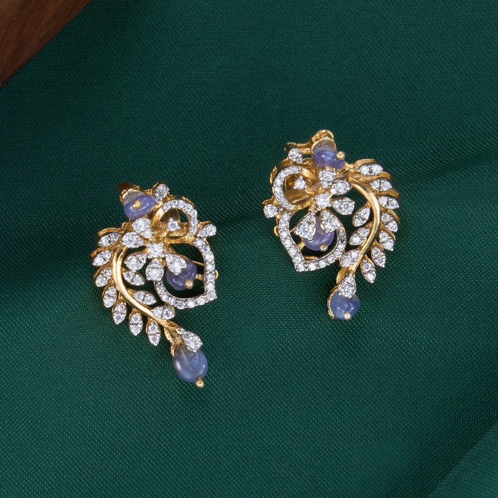 Eye-Catching Avikam Short Necklace Set