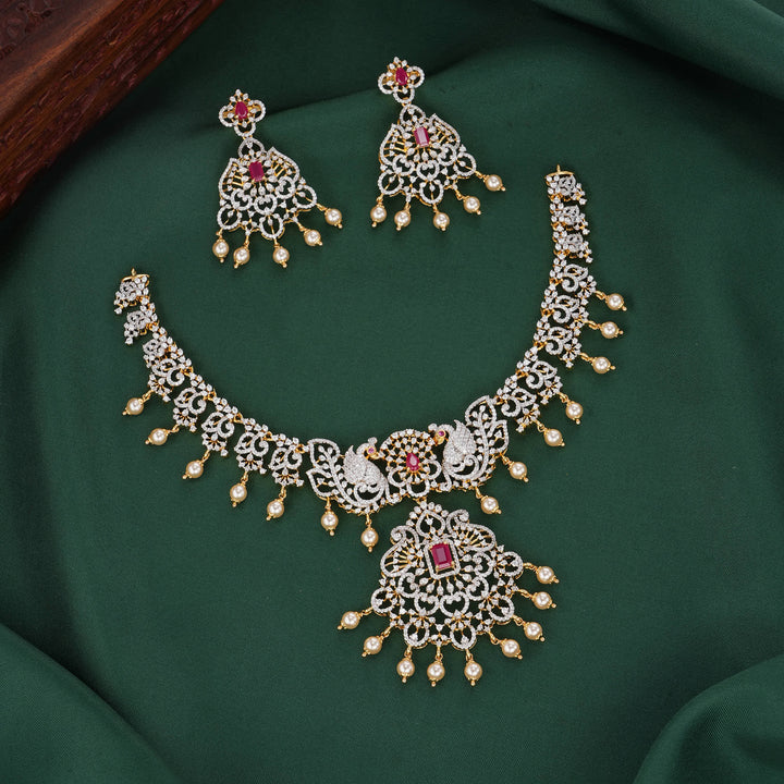 Sparkle Avikam Short Necklace Set