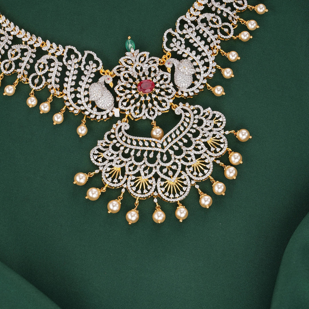 Amazing Avikam Short Necklace Set