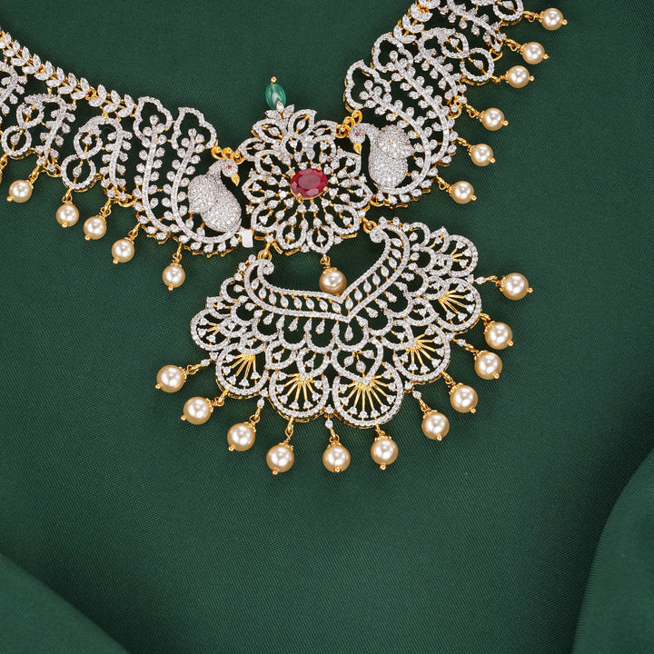 Amazing Avikam Short Necklace Set
