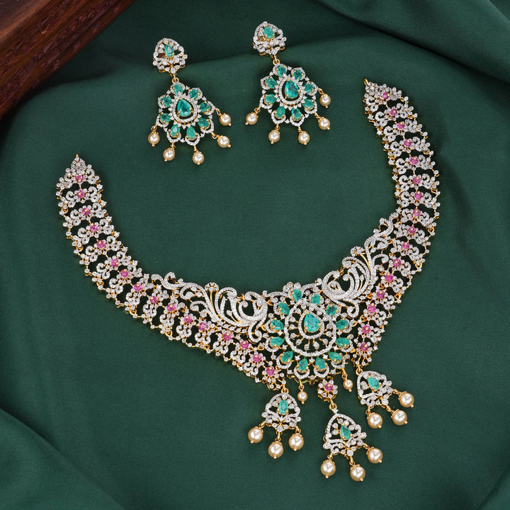 Mesmerizing Avikam Short Necklace Set