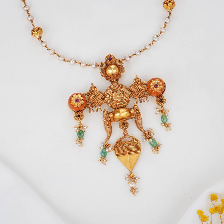 Trendy Look Long Necklace