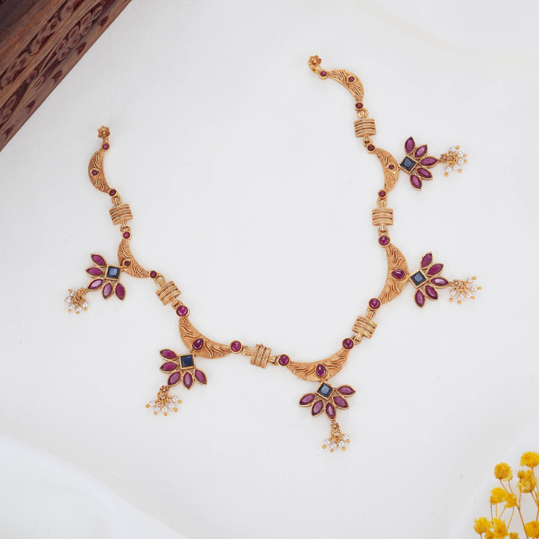 Chic & Fabulous Boho Short Necklace