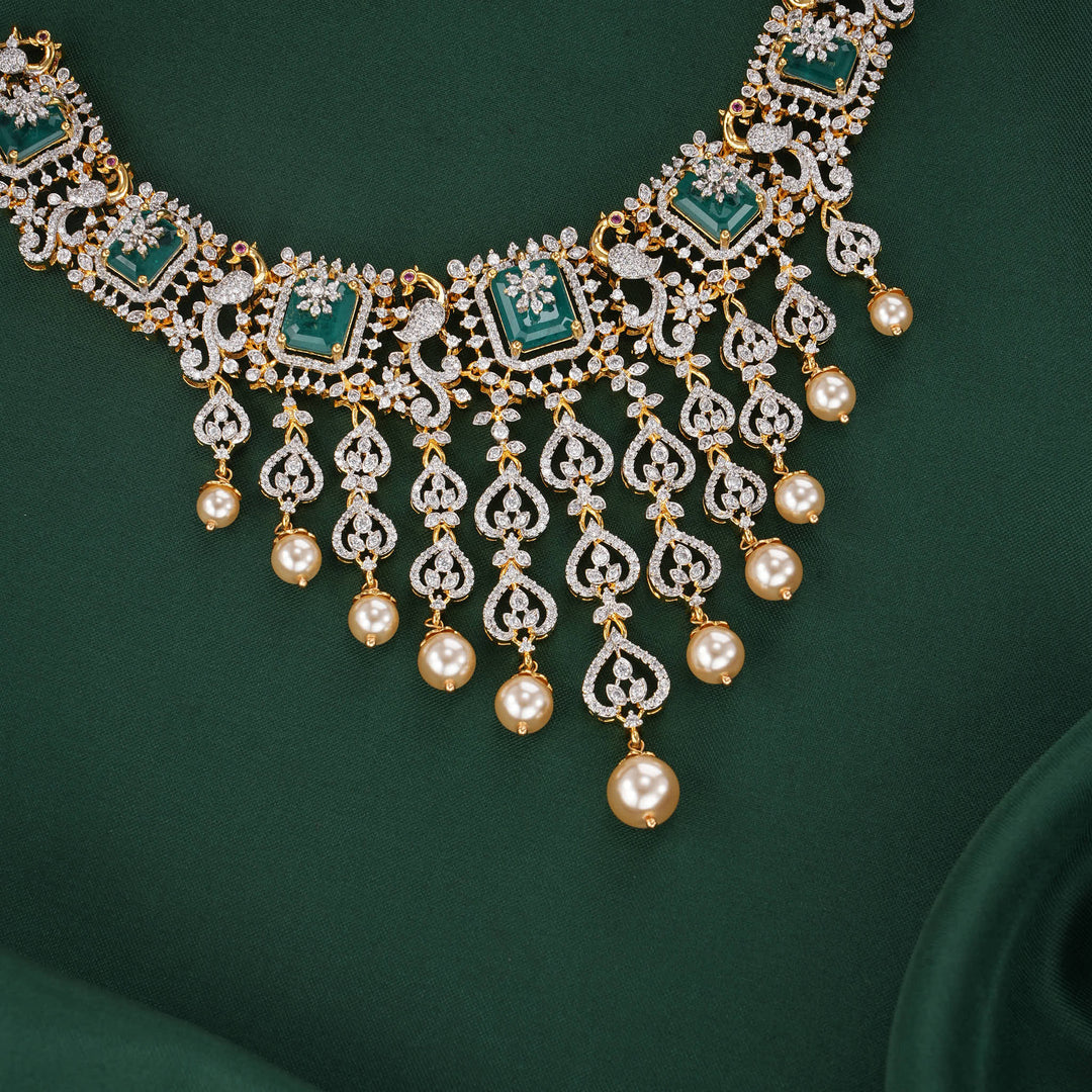 Grandeur Avikam Short Necklace Set