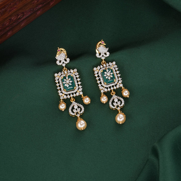 Grandeur Avikam Short Necklace Set