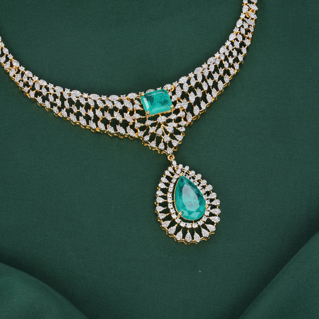 Glowing Avikam Short Necklace Set