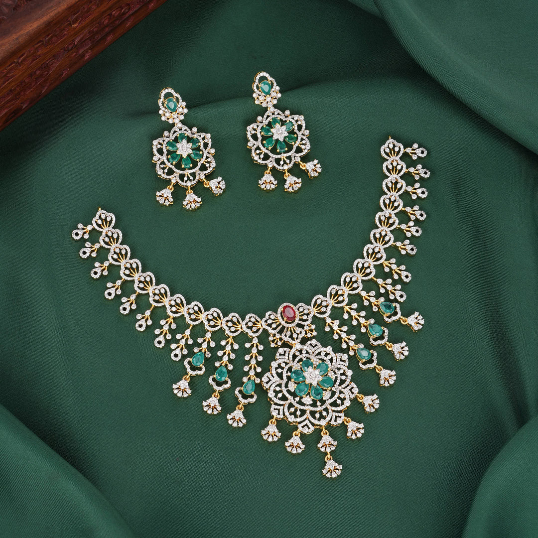 Mesmerizing Avikam Short Necklace Set