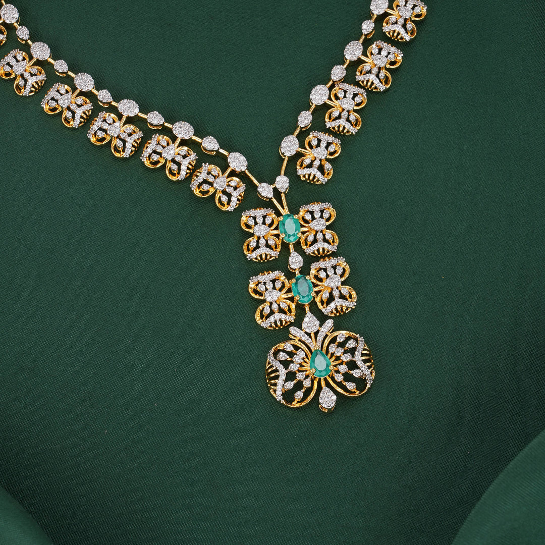 Sparkling Avikam Short Necklace Set