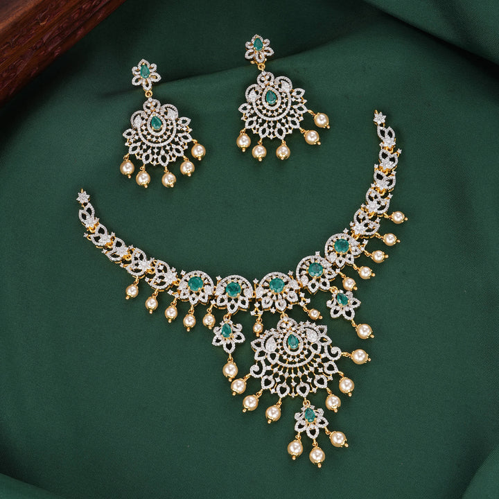 Mesmerizing Avikam Short Necklace Set