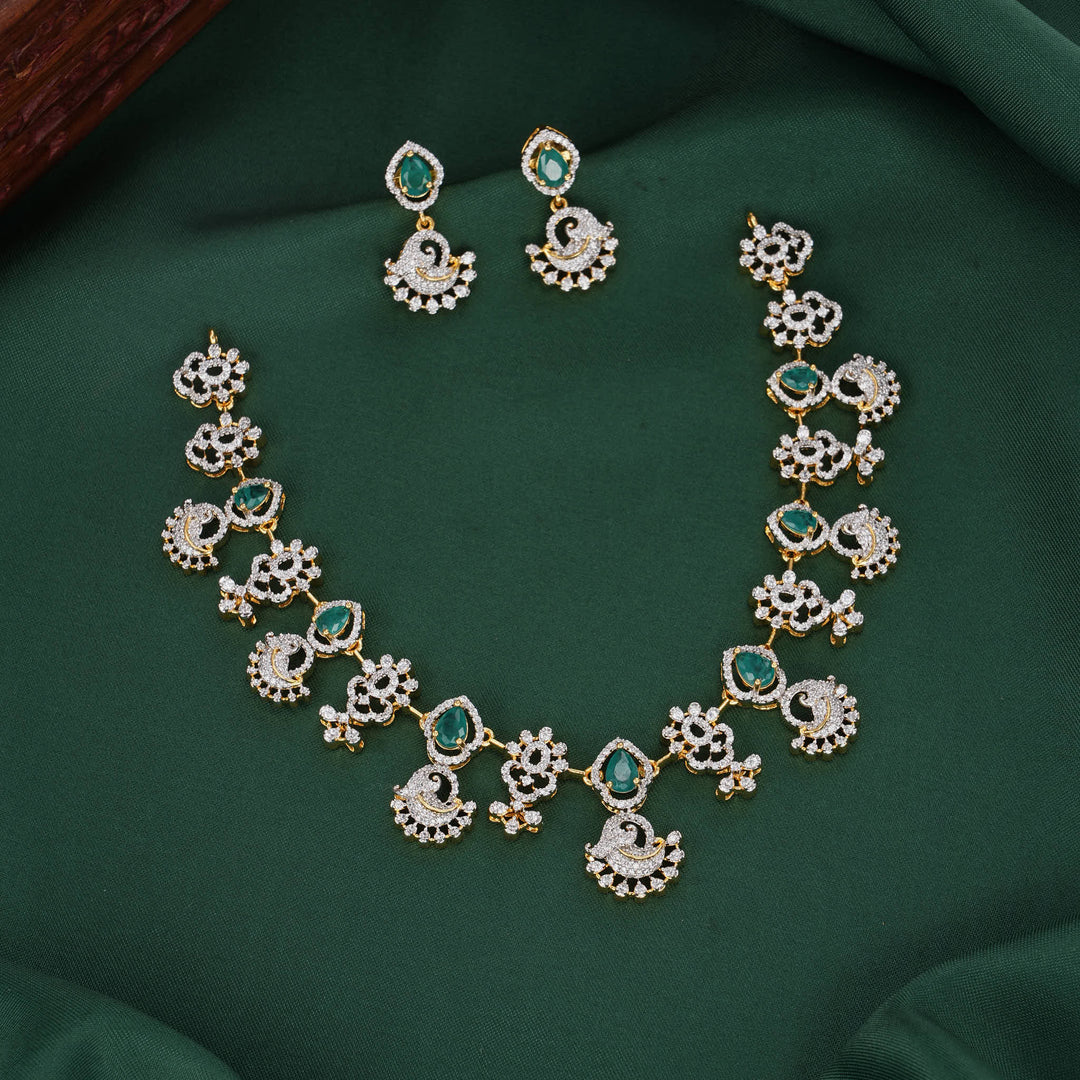 Stunning Avikam Short Necklace Set