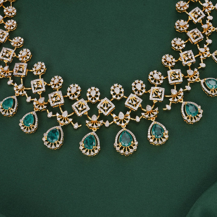 Mesmerizing Avikam Short Necklace Set