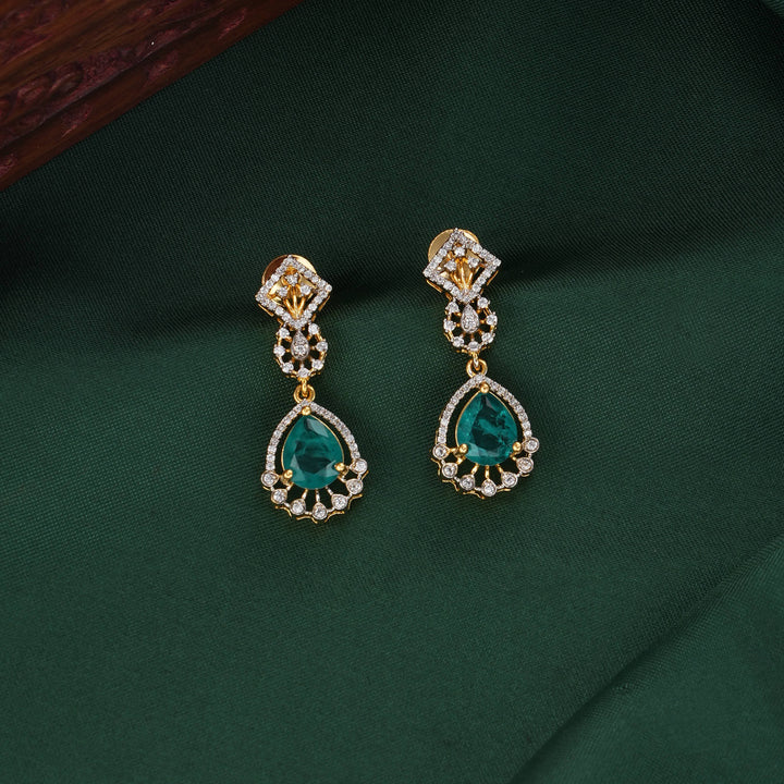 Mesmerizing Avikam Short Necklace Set