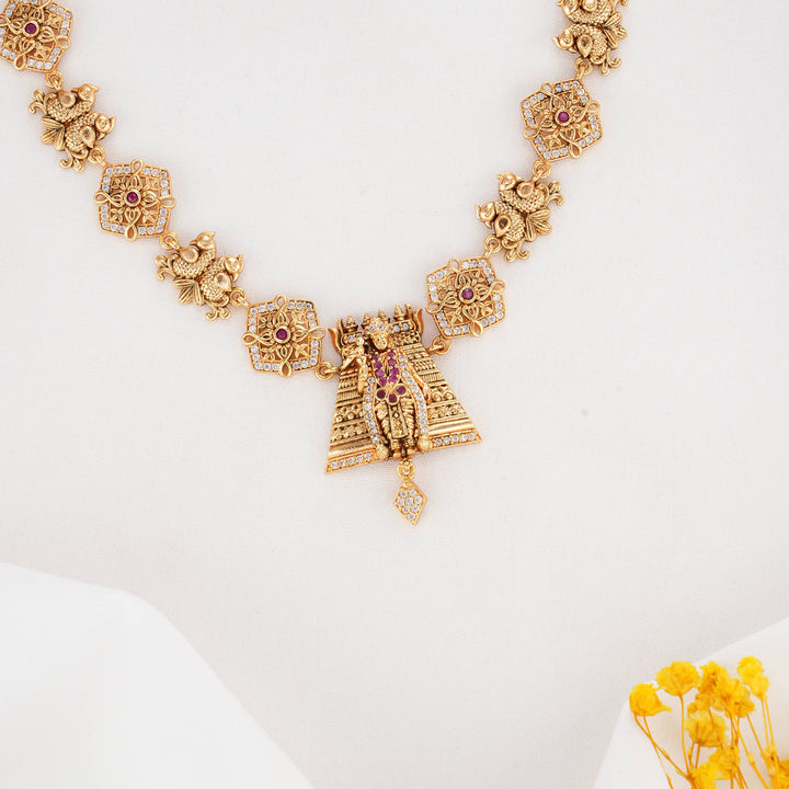 Streamlined Nagas Short Necklace Set