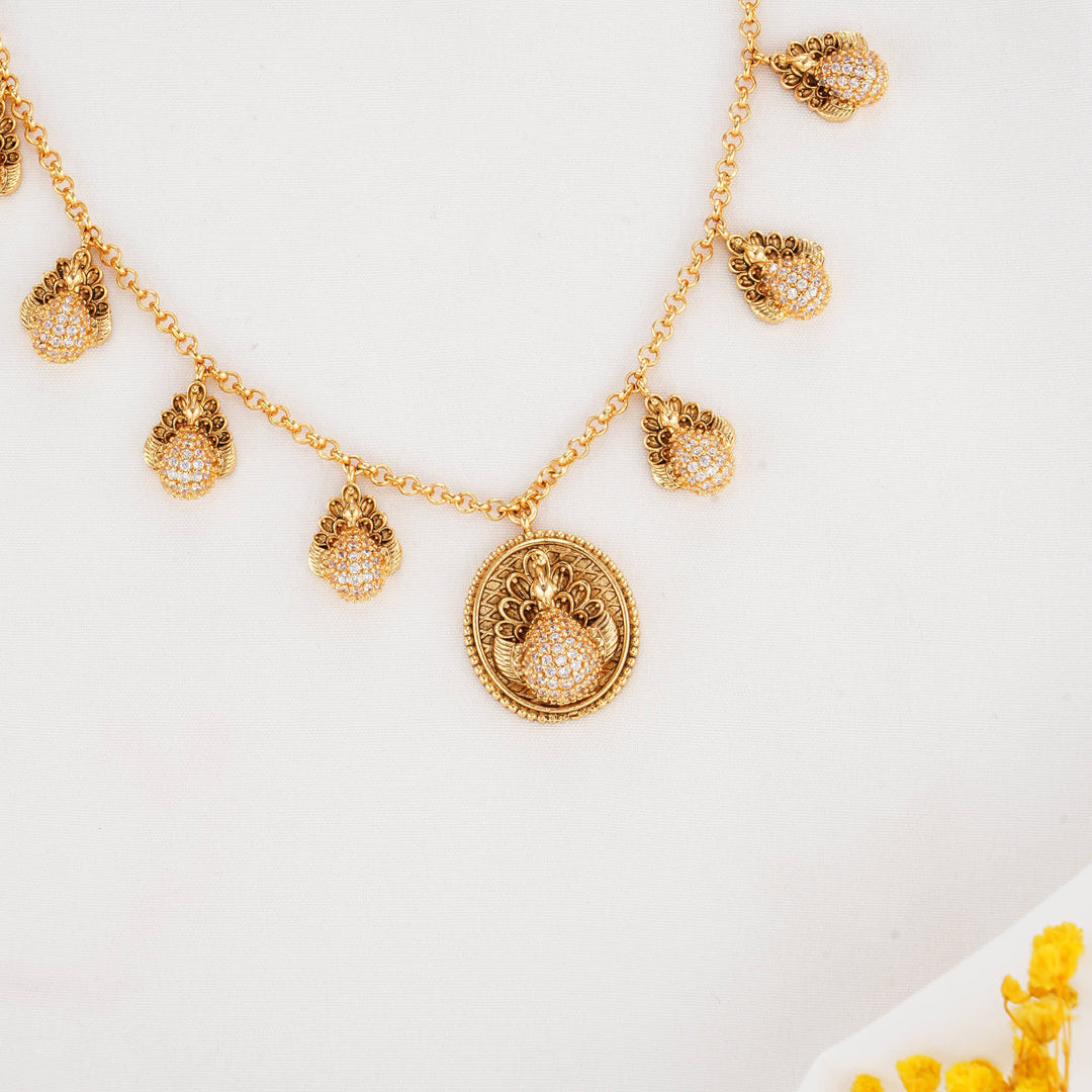 Sparkling Brilliantly Nagas Short Necklace Set