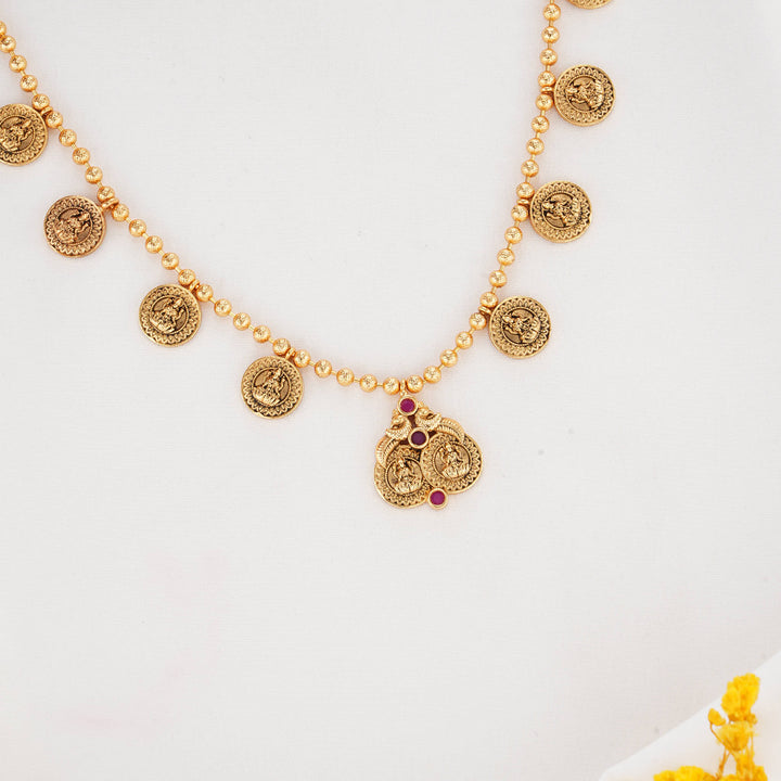 Quitely Impressive Nagas Short Necklace Set