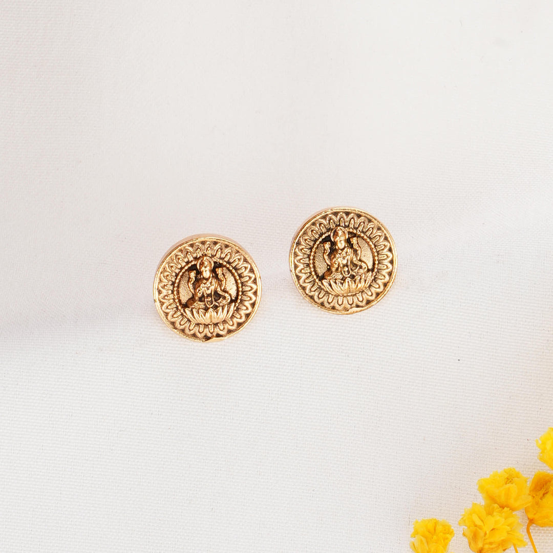 Quitely Impressive Nagas Short Necklace Set