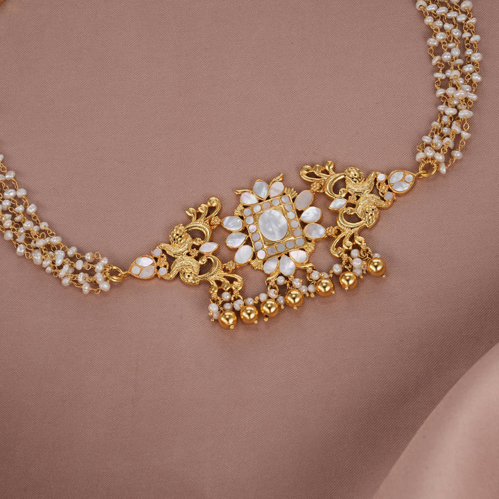 Tanirika Kundan Short Necklace Set