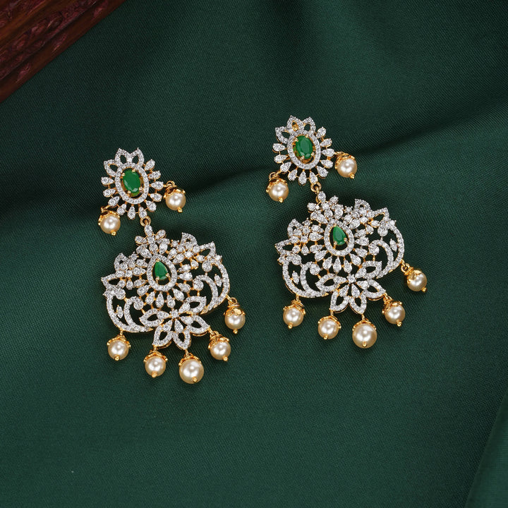 Mesmerizing Avikam Necklace Set