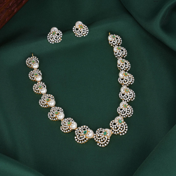 Dazzle Avikam Necklace Set