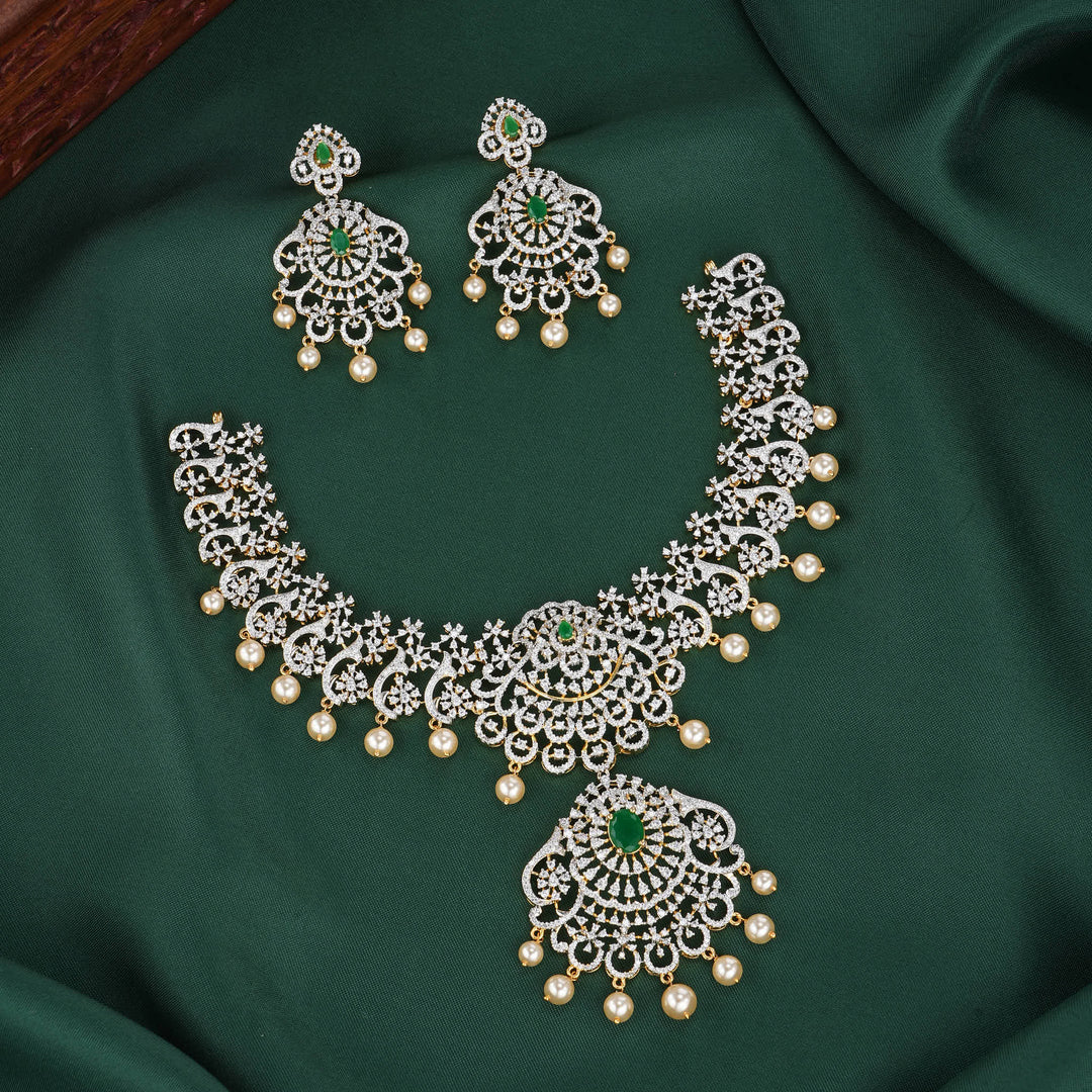 Stunning Avikam Necklace Set