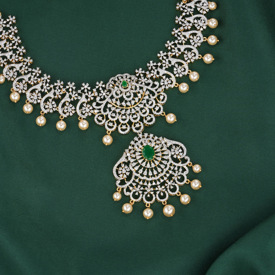 Stunning Avikam Necklace Set