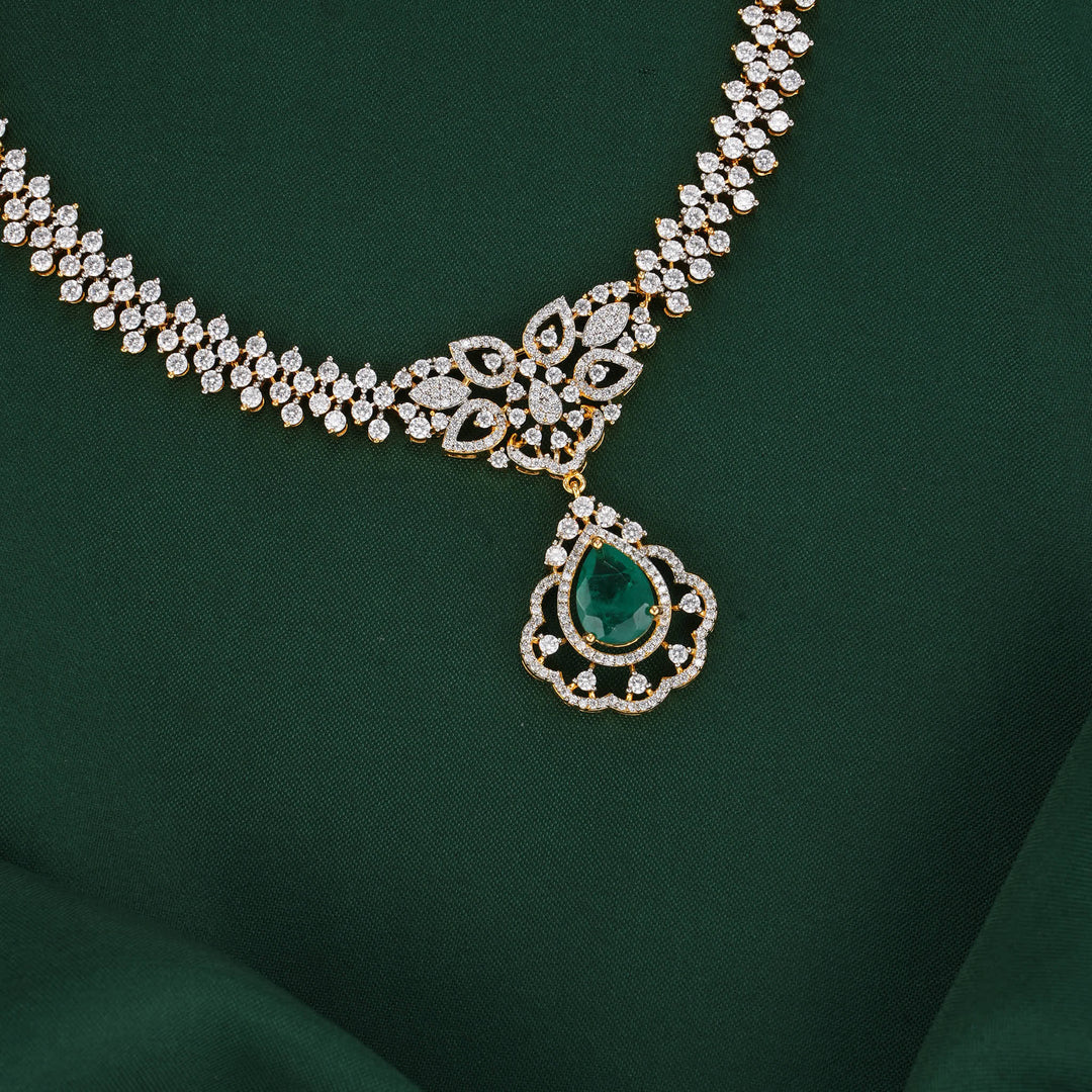 Trendy Glow Avikam Necklace Set