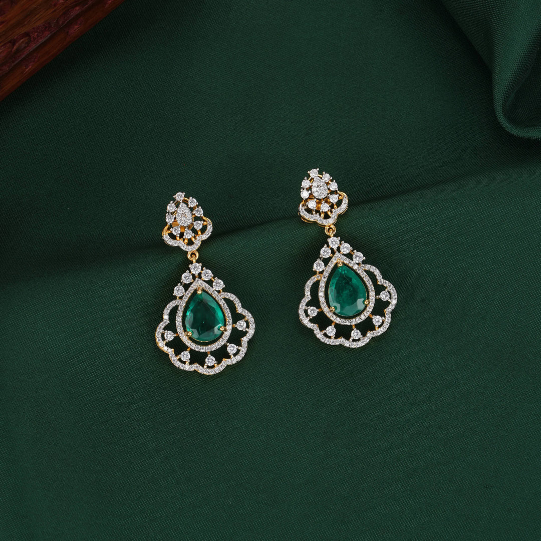 Trendy Glow Avikam Necklace Set