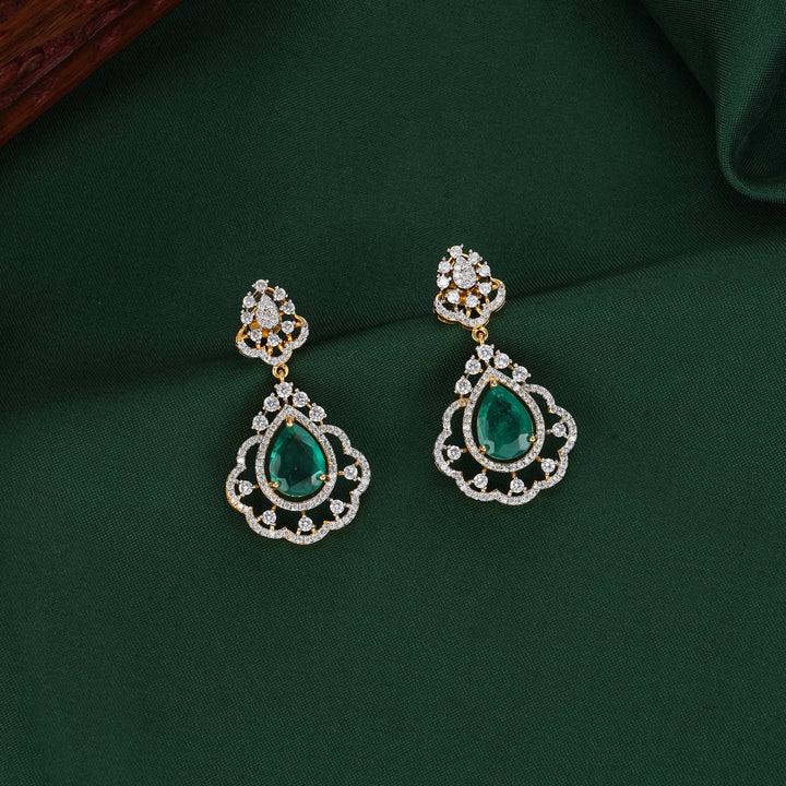 Trendy Glow Avikam Necklace Set