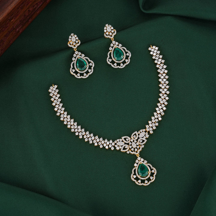 Trendy Glow Avikam Necklace Set