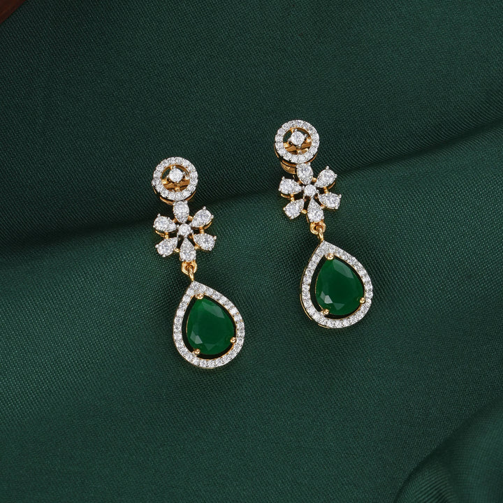 Glittering Avikam Necklace Set