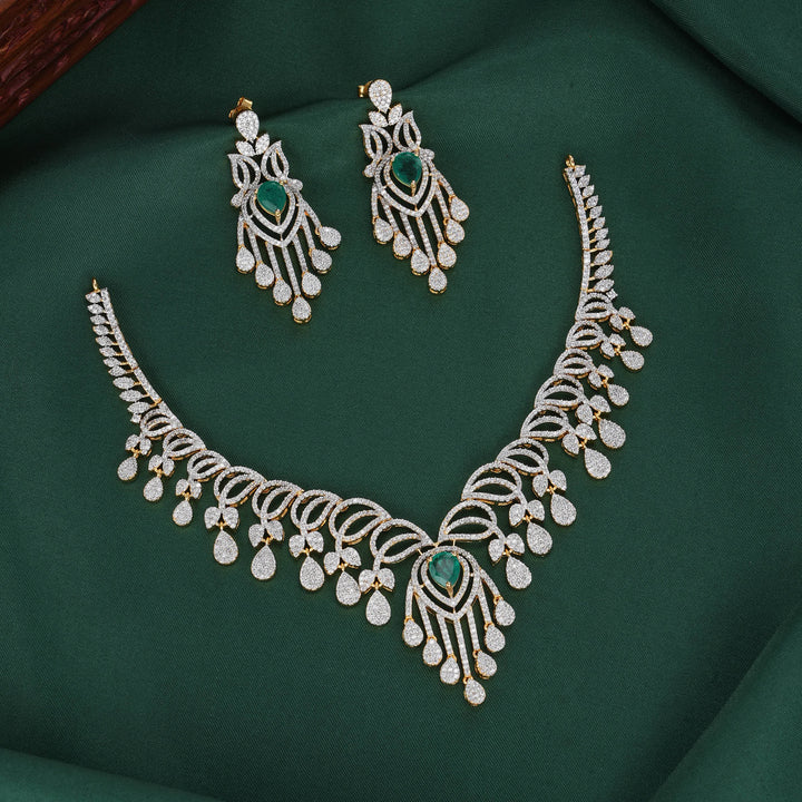 Facinate Avikam Necklace Set
