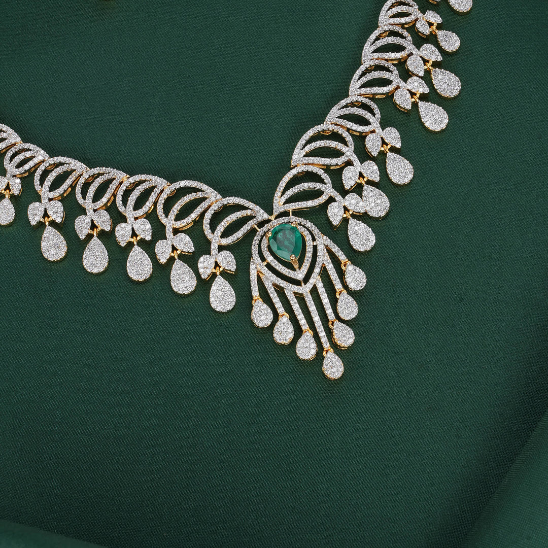 Facinate Avikam Necklace Set