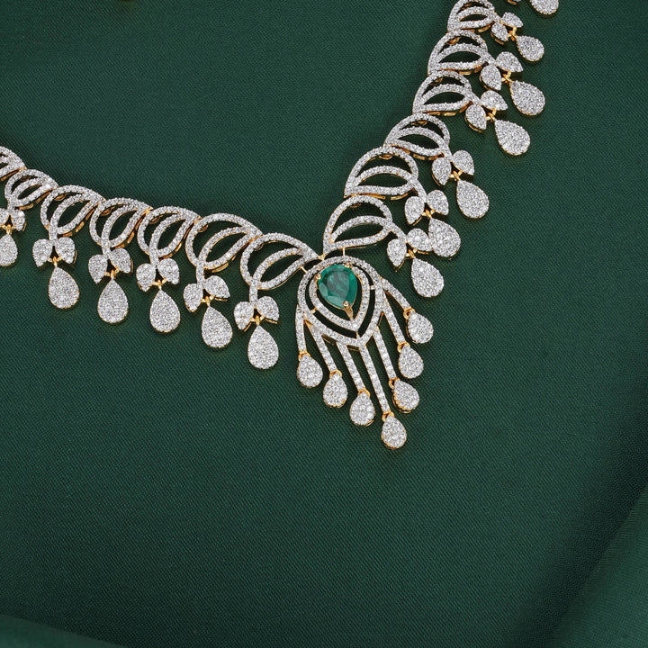 Facinate Avikam Necklace Set
