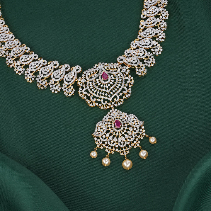 Glittering Avikam Necklace Set