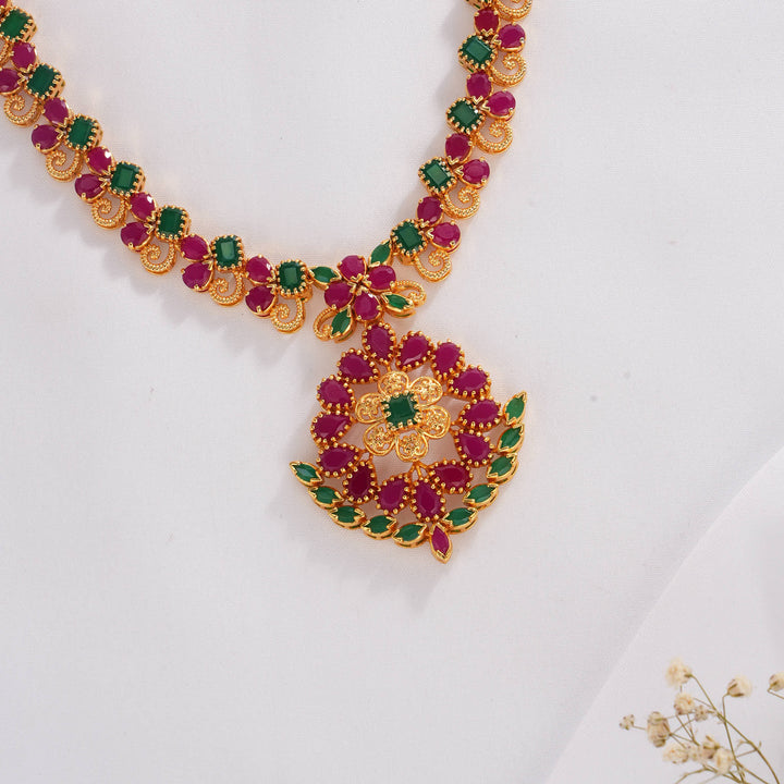 Lathisha Pakshi Short Necklace