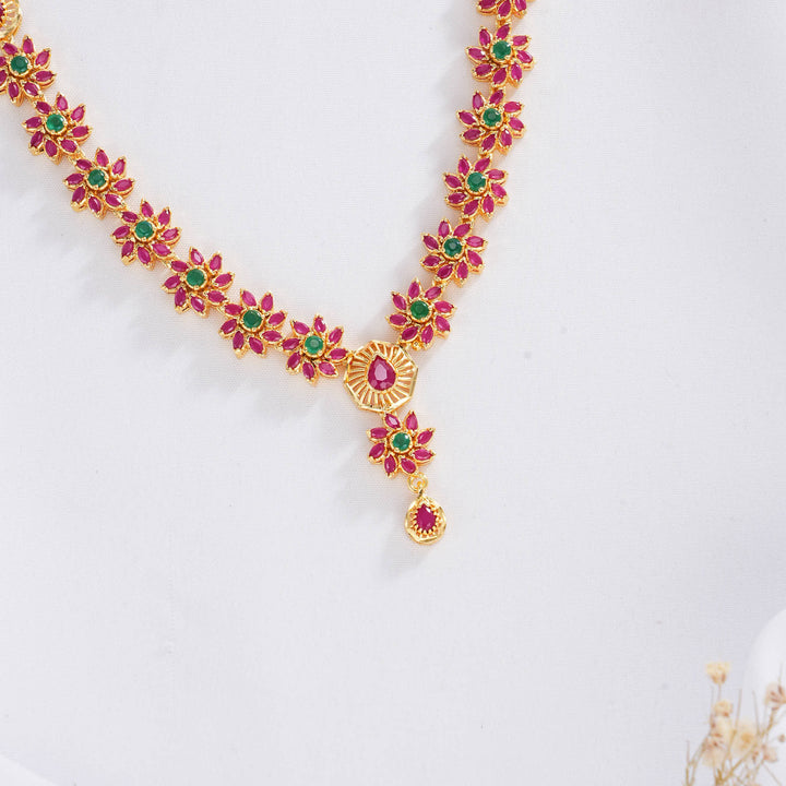 Avanthikaa Pakshi Short Necklace Set
