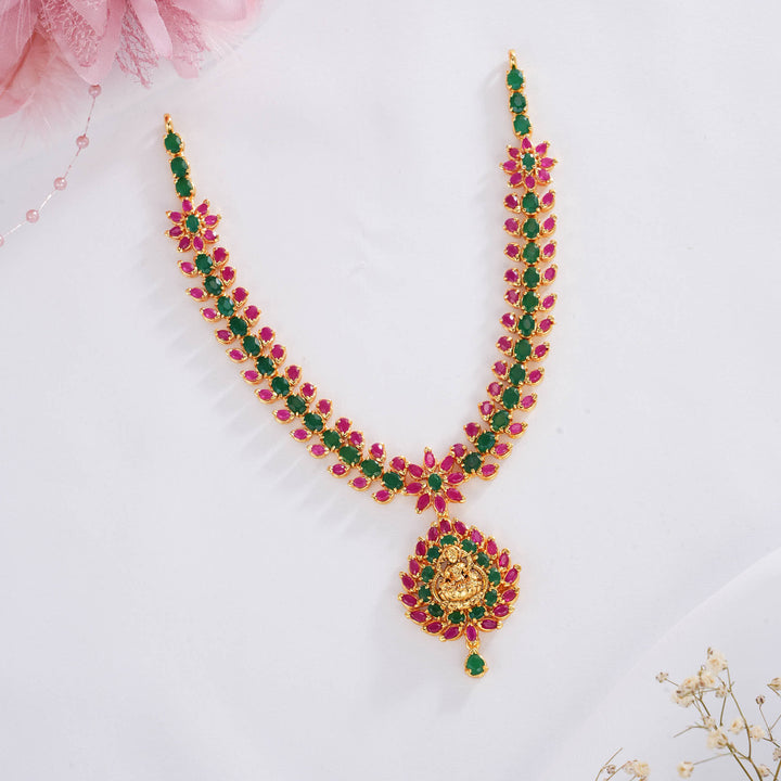 Fabulous Pachi Short Necklace